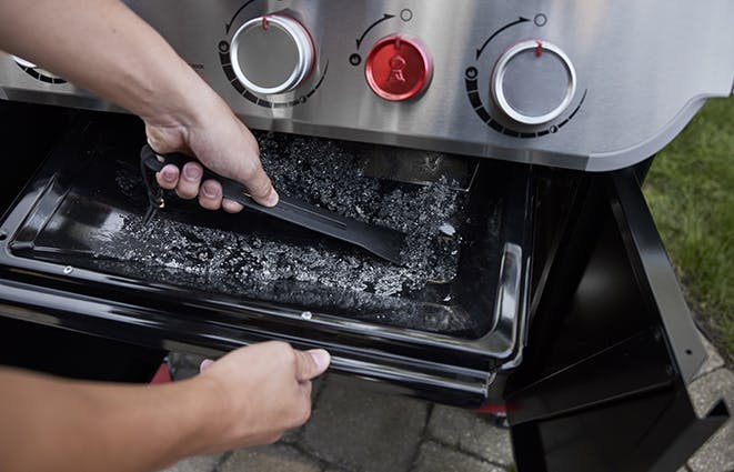 BARBECUE AU GAZ GENESIS E - 315 3 Brûleurs | Propane - 1500010 - BBQ Québec