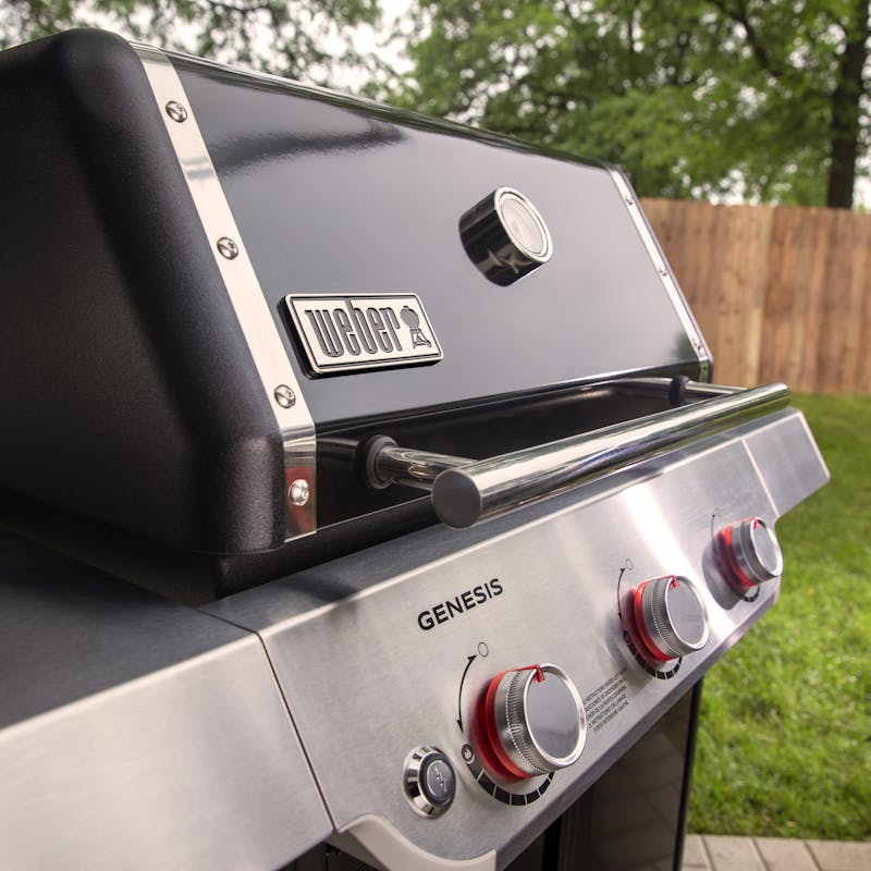BARBECUE AU GAZ GENESIS E - 315 3 Brûleurs | Propane - 1500010 - BBQ Québec