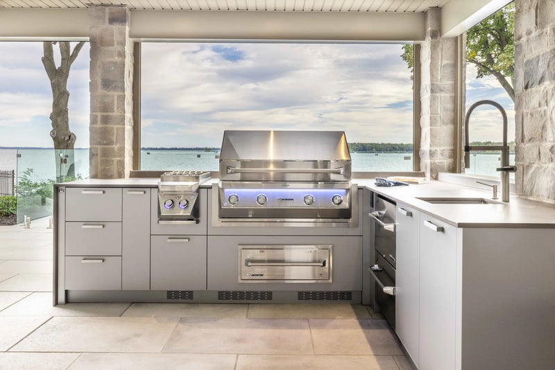 Cuisine extérieure Station Grill collection LUX argent avec barbecue encastré