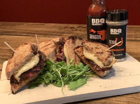 Sandwich au fromage grillé avec bavette de bœuf et sauce Dragon - BBQ Québec