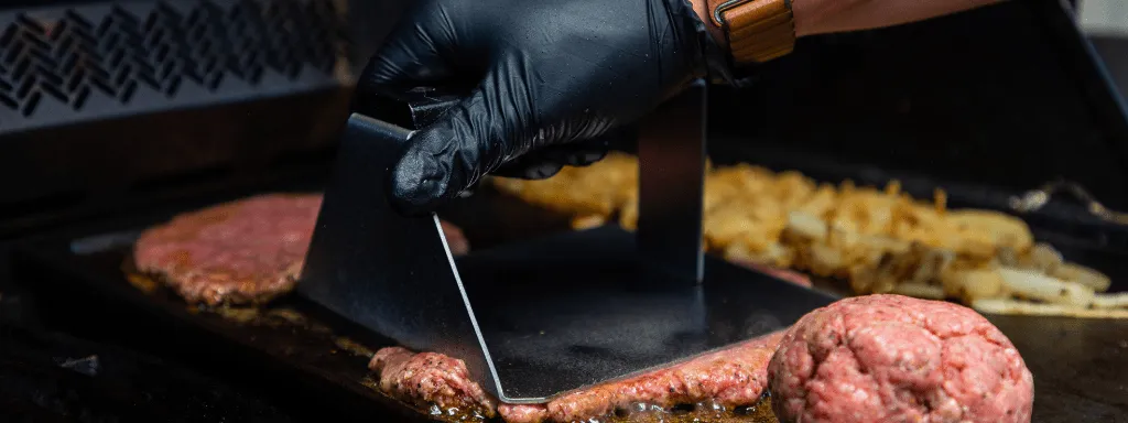 « Smash le like button », on a un nouveau HIT : la Presse à smash burger! - BBQ Québec