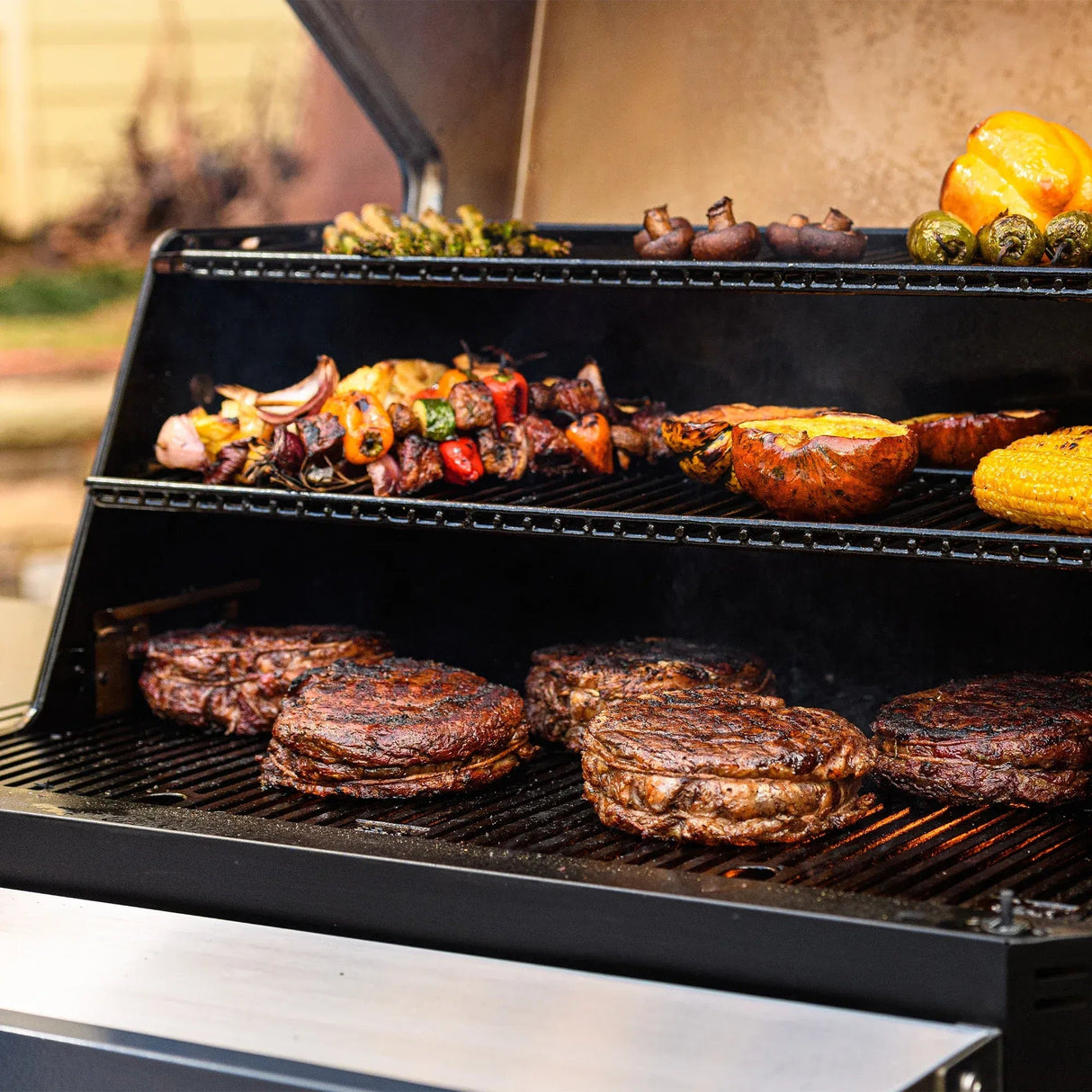 MB20041220 - Gravity Series 1050 Digital Charcoal Grill + Smoker - BBQ Québec
