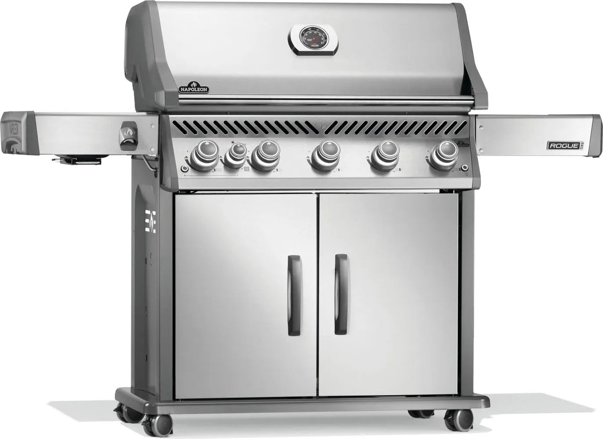 RP625SIBPSS - 2 - Napoleon Rogue PRO 625 au propane avec brûleur latéral infrarouge, acier inoxydable - BBQ Québec