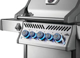 RPS425RSIBPSS - 2 - Napoleon Rogue PRO - S 425 au propane avec brûleurs latéral et arrière infrarouges, acier inoxydable - BBQ Québec